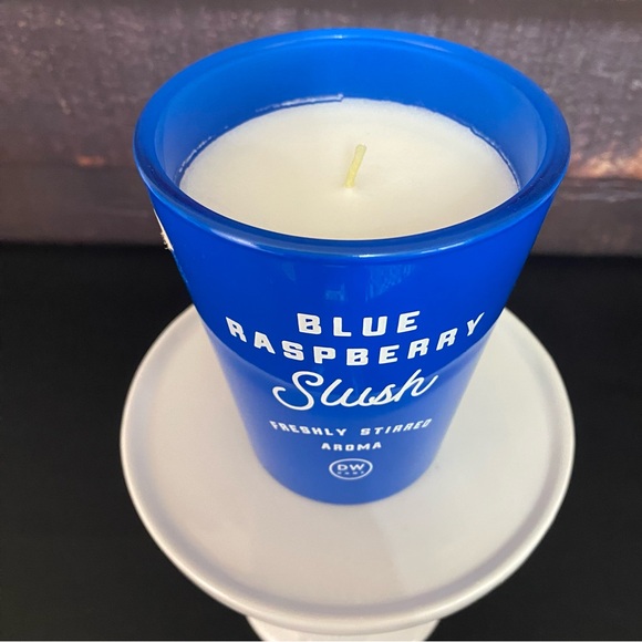 DW Home Blue Raspberry Slush Candle - Picture 8 of 10